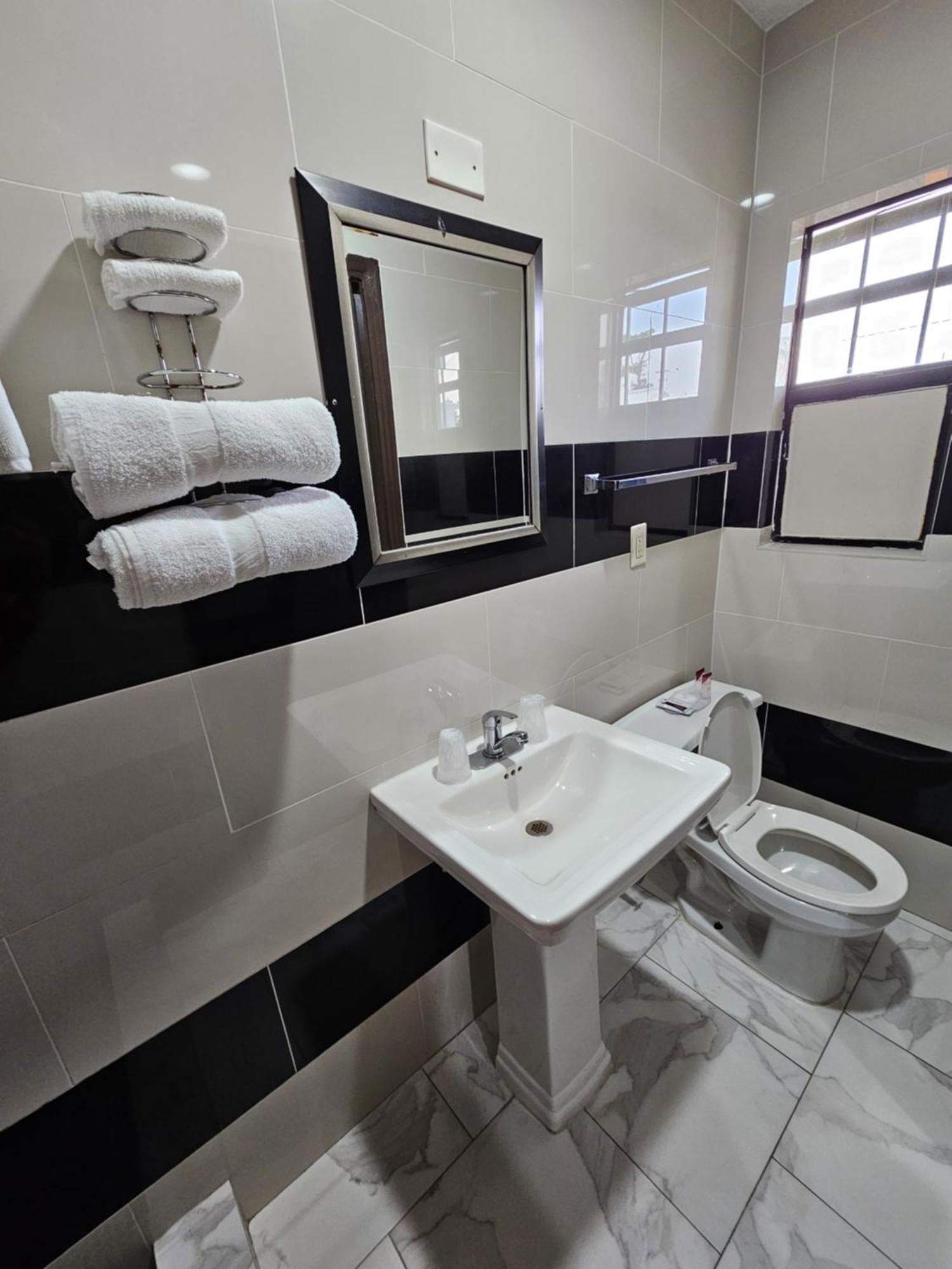 Deluxe Inn - Sarasota South Bradenton Екстериор снимка